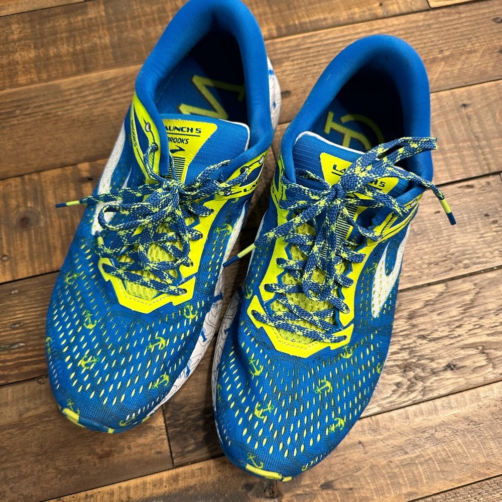 Limited Edition Brooks Boston Marathon Launch 5 - Anchors